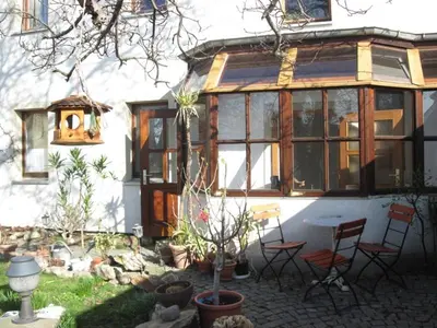 Ein Garten an der Unterkunft Dresdner Höhe