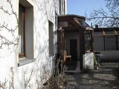 Das Gebäude in dem sich die Pension befindet