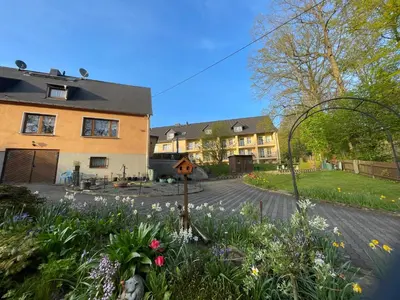 Das Gebäude in dem sich das Privatzimmer befindet