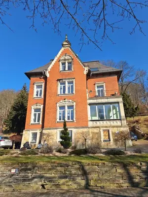Das Gebäude in dem sich die Ferienwohnung befindet