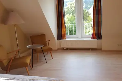 Ein Sitzbereich in der Unterkunft Ferienwohnung Salamander