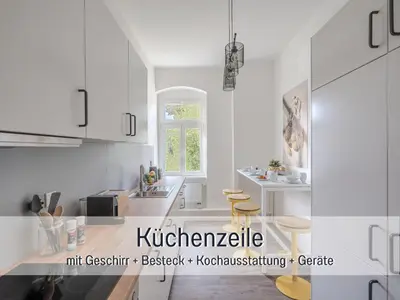 Küche/Küchenzeile in der Unterkunft Benville BV01 - Ideal für 4-6 Personen - WLAN, Waschmaschine, Parkplatz - 2 Schlafzimmer - 1 km zum Bahnhof - ruhige Lage