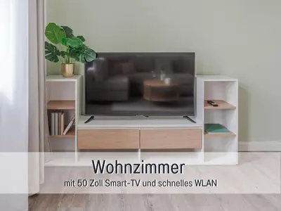 TV/Unterhaltungsangebot in der Unterkunft Benville BV01 - Ideal für 4-6 Personen - WLAN, Waschmaschine, Parkplatz - 2 Schlafzimmer - 1 km zum Bahnhof - ruhige Lage