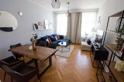 Ein Sitzbereich in der Unterkunft CASARINA - Stilvoller Altbau in zentraler Lage