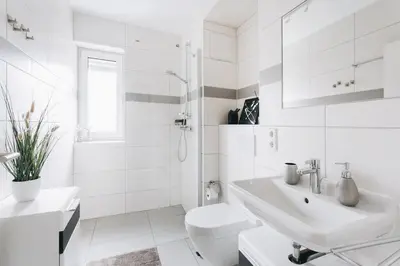 Ein Badezimmer in der Unterkunft Moderne FeWo in ruhiger Lage