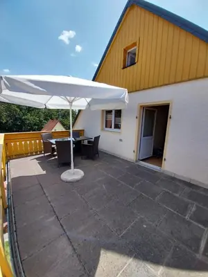Das Gebäude in dem sich die Ferienwohnung befindet