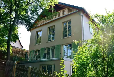 Das Gebäude in dem sich die Ferienwohnung befindet