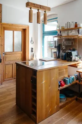 Küche/Küchenzeile in der Unterkunft The Upholstery Tinyhouse Deluxe Eco Chalet Kreativ Citynah