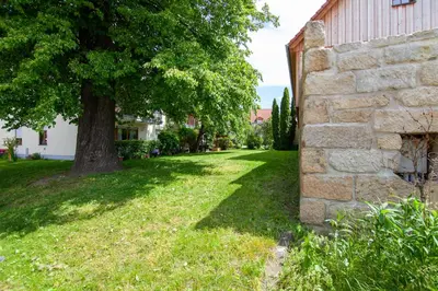 Ein Garten an der Unterkunft Wohnperle Birkwitzer Stübchen