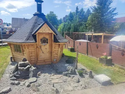 Das Gebäude in dem sich die Ferienwohnung befindet