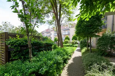 Ein Garten an der Unterkunft Wohnperle Leubener Stübchen