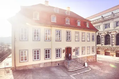 Das Gebäude in dem sich das Hotel befindet