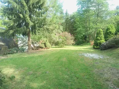 Ein Garten an der Unterkunft Haus Gaia