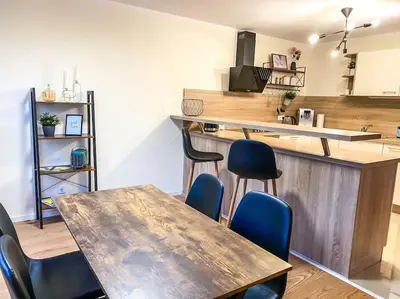 Küche/Küchenzeile in der Unterkunft Stilvolles 60qm City Apartment Zentrumsnahe 2R