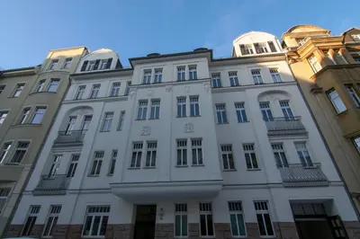 Das Gebäude in dem sich die Ferienwohnung befindet