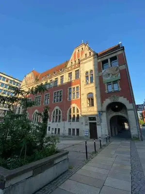 Das Gebäude in dem sich die Ferienwohnung befindet