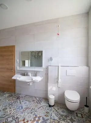 Ein Badezimmer in der Unterkunft Atelier 29: Ferienwohnung am Fuße des Valtenberges