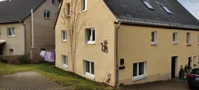 Das Gebäude in dem sich die Ferienwohnung befindet