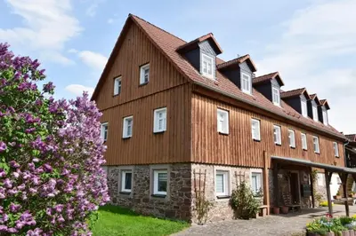 Das Gebäude in dem sich die Ferienwohnung befindet