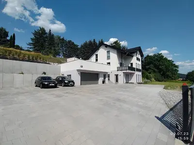 Das Gebäude in dem sich die Ferienwohnung befindet
