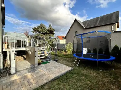 Das Gebäude in dem sich die Ferienwohnung befindet