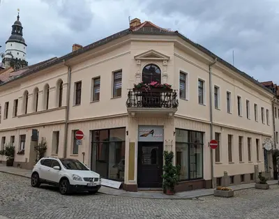 Das Gebäude in dem sich die Ferienwohnung befindet
