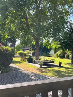 Ein Garten an der Unterkunft Ferienwohnung Am Bürgerteich