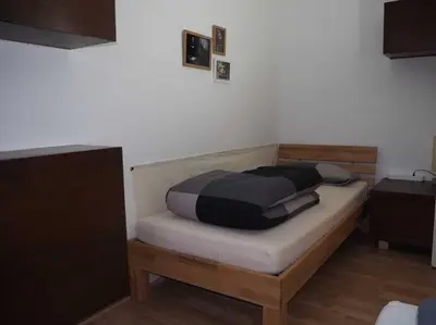 Ein Bett oder Betten in einem Zimmer der Unterkunft 3-Raum Wohnung in Dresden, ideal für Monteure
