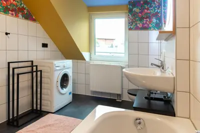 Ein Badezimmer in der Unterkunft Pop Art Apartment - Balkon, Netflix, Nespresso, Zentral, Messe