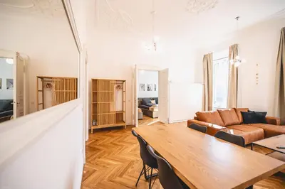 Ein Sitzbereich in der Unterkunft TIP! Design-Apartment in Toplage 75qm in Szeneviertel