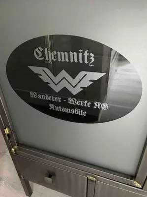 Ein Zertifikat, Auszeichnung, Logo oder anderes Dokument, das in der Unterkunft Ruhige Wohnung im Fabrikstil in Chemnitz ausgestellt ist