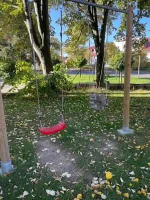 Ein Garten an der Unterkunft Traumvilla im Herzen Hainichens