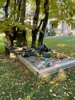 Ein Garten an der Unterkunft Traumvilla im Herzen Hainichens