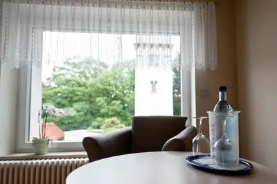 Ein Sitzbereich in der Unterkunft Bergrestaurant Schwedenstein