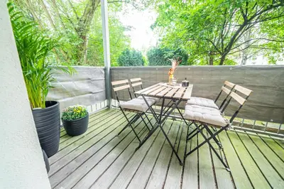 Ein Balkon oder eine Terrasse in der Unterkunft FullHouse - Chemnitz - Leonardo Apt - 3 Bedrooms & Balcony