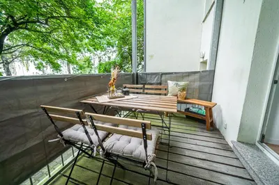 Ein Balkon oder eine Terrasse in der Unterkunft FullHouse - Chemnitz - Leonardo Apt - 3 Bedrooms & Balcony