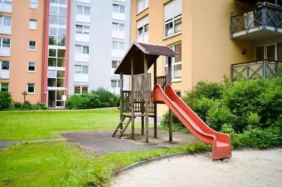 Ein Kinderspielbereich in der Unterkunft EDLER WOHNRAUM Noble Stadtoase mit Boxspringbett, Kaffeevollautomat, Lift & Parkplatz