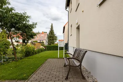 Ein Garten an der Unterkunft Ferienwohnung Gartenstadt Seilerberg