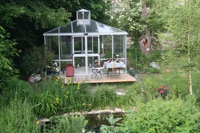 Ein Garten an der Unterkunft Poncet´sches Herrenhaus