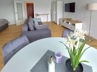 TV/Unterhaltungsangebot in der Unterkunft Moderne Wohnung mit Vollausstattung in ruhiger Lage, W-LAN