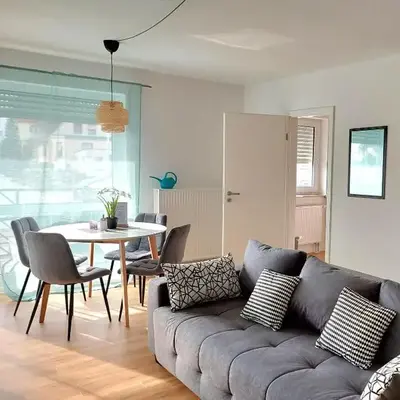 Moderne Wohnung mit Vollausstattung in ruhiger Lage