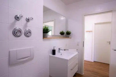 Ein Badezimmer in der Unterkunft Design Apartment - Balkon - Induktionskochfeld - Zentral