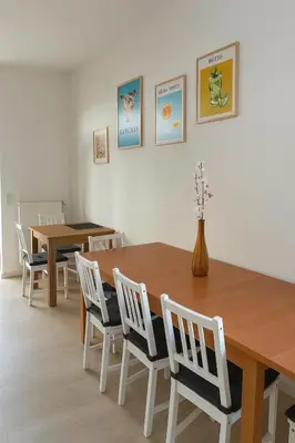 Ein Sitzbereich in der Unterkunft TOP ANGEBOT - große Wohnung - max 6 Personen - WiFi - Waschmaschine - Badewanne - 2 Parkplätze - zentrale Lage - große Küche TOP