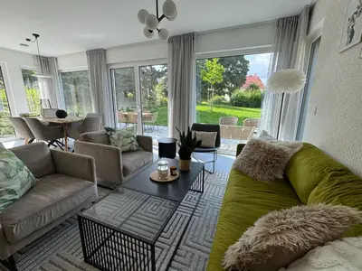Ein Sitzbereich in der Unterkunft ZugZuflucht-neues, modernes Ferienhaus