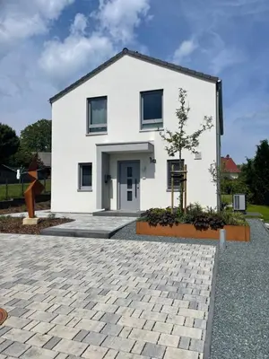 Das Gebäude in dem sich das Ferienhaus befindet