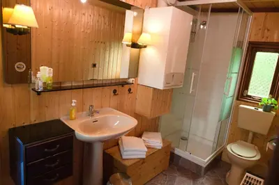 Ein Badezimmer in der Unterkunft Kammbaude Neuhermsdorf