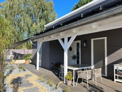 Das Gebäude in dem sich das Ferienhaus befindet