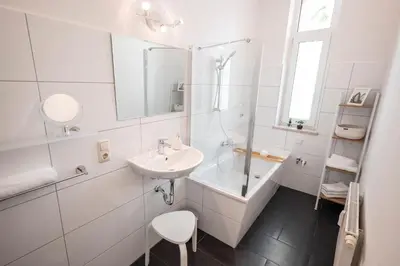 Ein Badezimmer in der Unterkunft Loh9 - Das Apartment im Citycenter - Parkplatz - Wlan - Aufzug