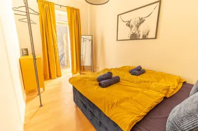 Ein Bett oder Betten in einem Zimmer der Unterkunft *Modern* 2 Personen, WLAN
