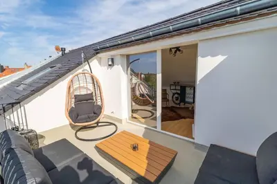 Ein Balkon oder eine Terrasse in der Unterkunft Penthouse Apartment Pirna 6 Personen, WLAN, Waschmaschine